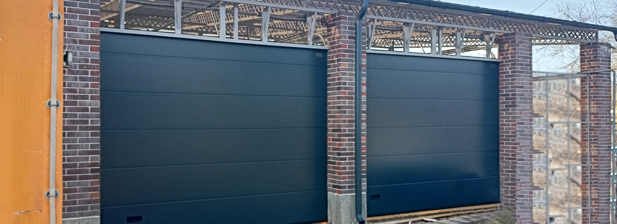 Секционные ворота под ключ в Адлере